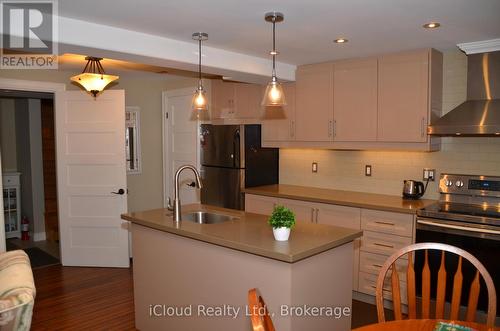 6539 Tripoli Terrace, Mississauga, ON - Indoor Photo Showing Kitchen