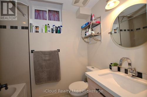 6539 Tripoli Terrace, Mississauga, ON - Indoor Photo Showing Bathroom