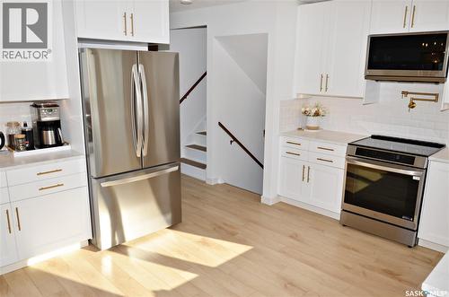 28 Malta Crescent, Saskatoon, SK - Indoor Photo Showing Kitchen