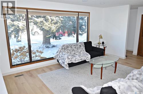 28 Malta Crescent, Saskatoon, SK - Indoor Photo Showing Living Room