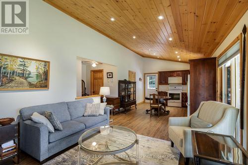 1219 Marathon Drive, Minden Hills (Minden), ON - Indoor Photo Showing Living Room
