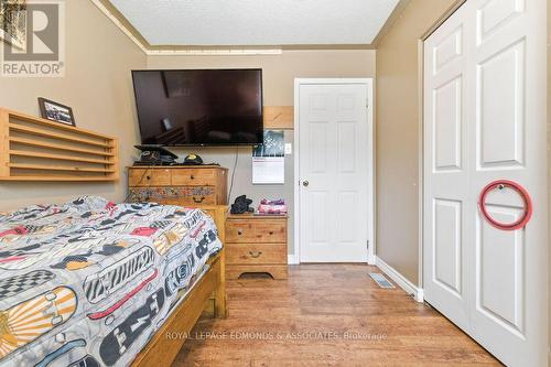 28 Bob Seguin Drive, Laurentian Hills, ON - Indoor Photo Showing Bedroom