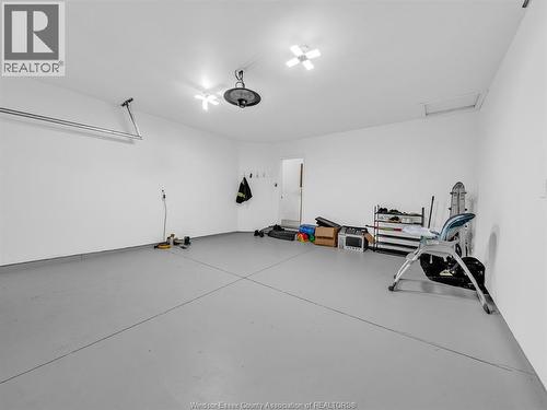 433 Rosewood, Lakeshore, ON - Indoor Photo Showing Garage
