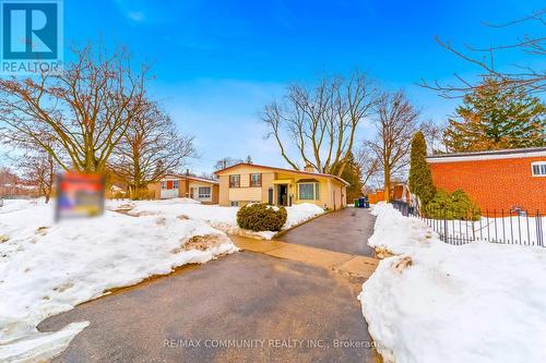 15 BEN STANTON BOULEVARD  Toronto, ON M1H 1N6