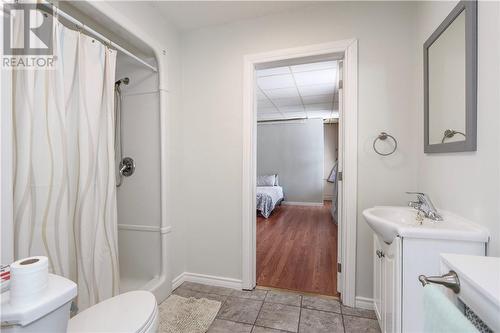 14 Domenico Street, Copper Cliff, ON - Indoor Photo Showing Bathroom