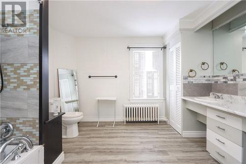14 Domenico Street, Copper Cliff, ON - Indoor Photo Showing Bathroom
