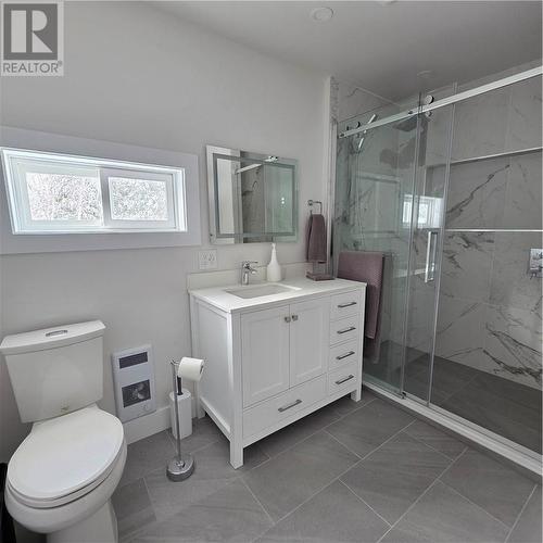 431 Elbow Lake Road, Sudbury, ON - Indoor Photo Showing Bathroom