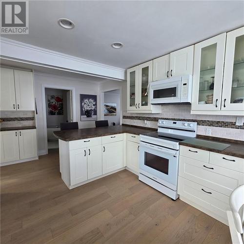431 Elbow Lake Road, Sudbury, ON - Indoor Photo Showing Kitchen