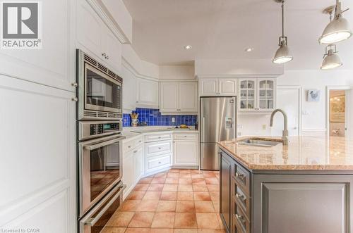 71 Rusholme Road, Kitchener, ON - Indoor Photo Showing Kitchen With Double Sink With Upgraded Kitchen