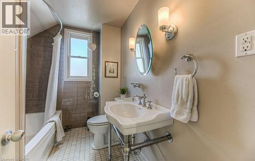 71 Rusholme Road, Kitchener, ON - Indoor Photo Showing Bathroom