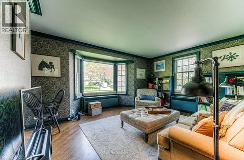 71 Rusholme Road, Kitchener, ON - Indoor Photo Showing Living Room