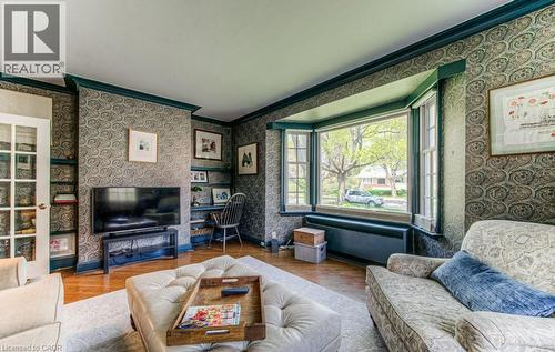 71 Rusholme Road, Kitchener, ON - Indoor Photo Showing Living Room