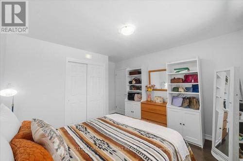 22 Oak Street, Welland, ON - Indoor Photo Showing Bedroom