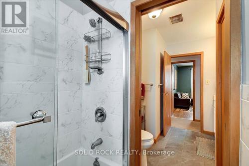 Semi-Ensuite to Primary - 111 Church Street, Trent Hills, ON - Indoor Photo Showing Bathroom