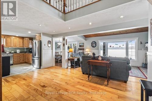 119 Kingston Drive, West Grey, ON - Indoor Photo Showing Other Room