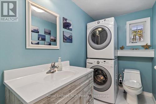 119 Kingston Drive, West Grey, ON - Indoor Photo Showing Laundry Room