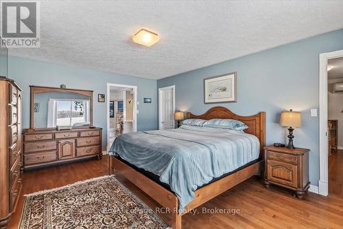 119 Kingston Drive, West Grey, ON - Indoor Photo Showing Bedroom