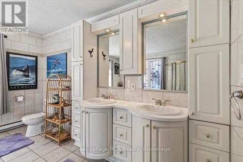 119 Kingston Drive, West Grey, ON - Indoor Photo Showing Bathroom