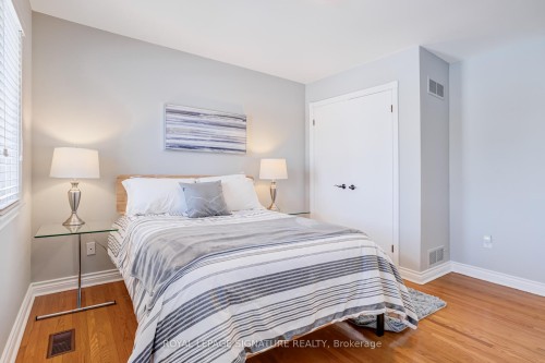81 Garden Avenue, Richmond Hill, ON - Indoor Photo Showing Bedroom