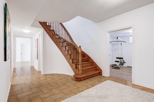81 Garden Avenue, Richmond Hill, ON - Indoor Photo Showing Other Room
