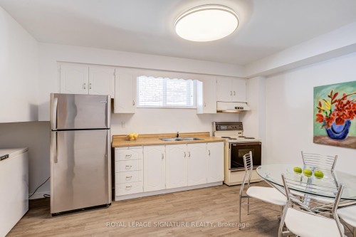 81 Garden Avenue, Richmond Hill, ON - Indoor Photo Showing Other Room