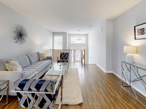 1256 Dartmoor Street, Oshawa, ON - Indoor Photo Showing Living Room