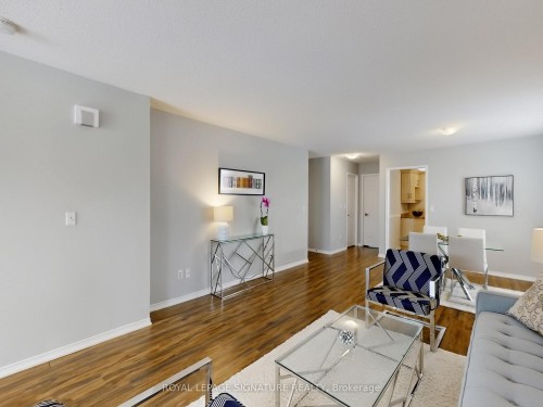 1256 Dartmoor Street, Oshawa, ON - Indoor Photo Showing Living Room