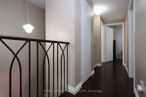 11-444 Silverstone Drive, Toronto, ON - Indoor Photo Showing Other Room