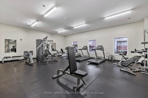 213-1100 Lansdowne Avenue, Toronto, ON - Indoor Photo Showing Gym Room