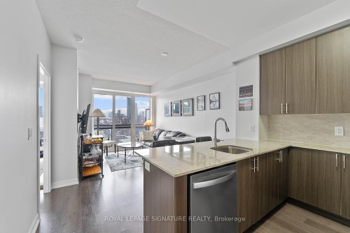 1405-225 Sackville Street, Toronto, ON - Indoor Photo Showing Kitchen With Upgraded Kitchen