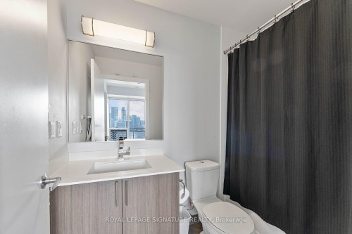 1405-225 Sackville Street, Toronto, ON - Indoor Photo Showing Bathroom