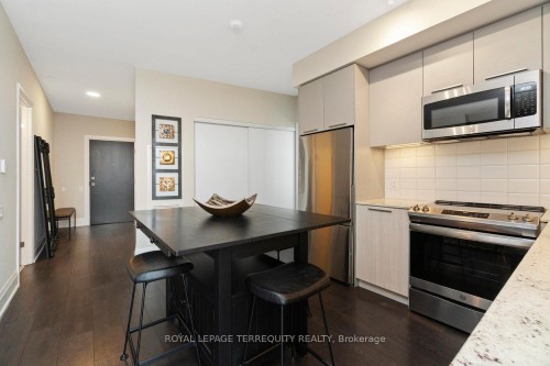1901-20 Brin Drive, Toronto, ON - Indoor Photo Showing Kitchen With Stainless Steel Kitchen