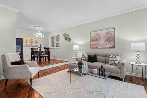 43 Goldgate Crescent, Orangeville, ON - Indoor Photo Showing Living Room