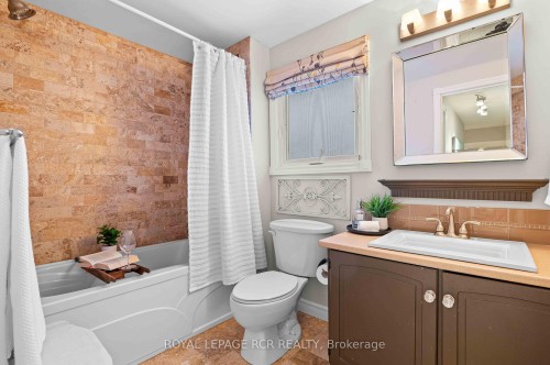 43 Goldgate Crescent, Orangeville, ON - Indoor Photo Showing Bathroom