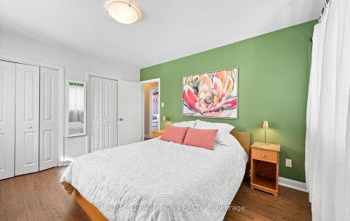 15 Banting Drive, Orangeville, ON - Indoor Photo Showing Bedroom