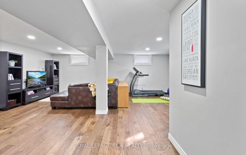 15 Banting Drive, Orangeville, ON - Indoor