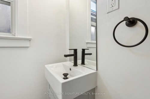 176 Gillard Avenue, Toronto, ON 