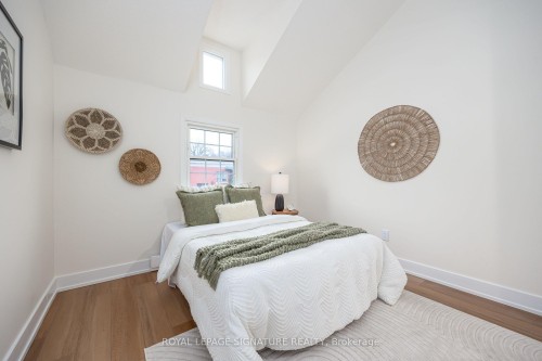 6-101 Glen Manor Drive, Toronto, ON - Indoor Photo Showing Bedroom