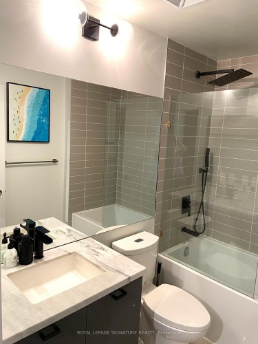 1902-290 Adelaide Street W, Toronto, ON - Indoor Photo Showing Bathroom