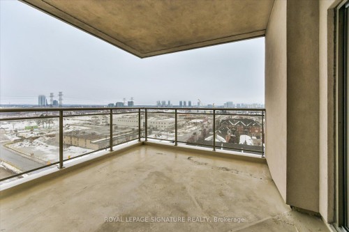 709-1 Leaside Park Drive, Toronto, ON - Outdoor With View With Exterior