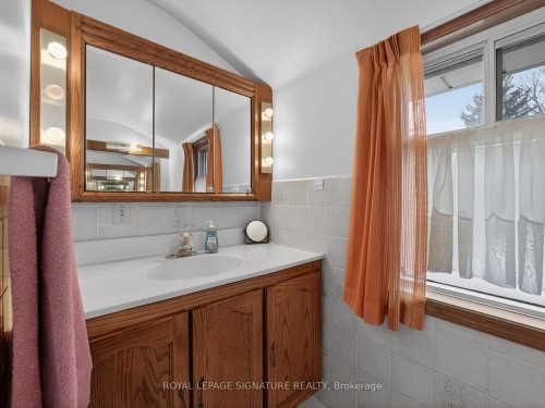 108 Churchill Avenue, Toronto, ON - Indoor Photo Showing Bathroom