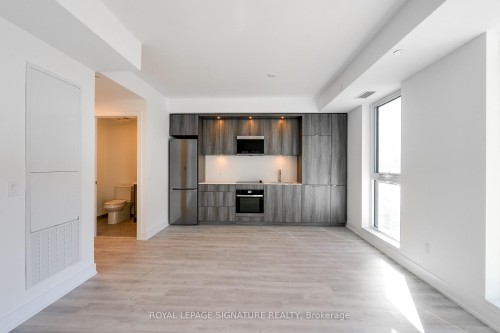 219-25 Cordova Avenue, Toronto, ON - Indoor Photo Showing Kitchen