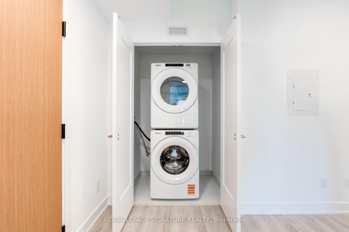 219-25 Cordova Avenue, Toronto, ON - Indoor Photo Showing Laundry Room