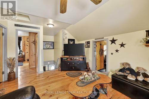 Family Space - 3322 Cedar Grove Road, Edwardsburgh/Cardinal, ON - Indoor Photo Showing Other Room