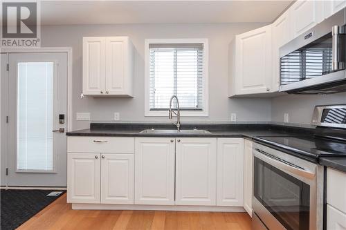 312 Allan Street, Coniston, ON - Indoor Photo Showing Kitchen