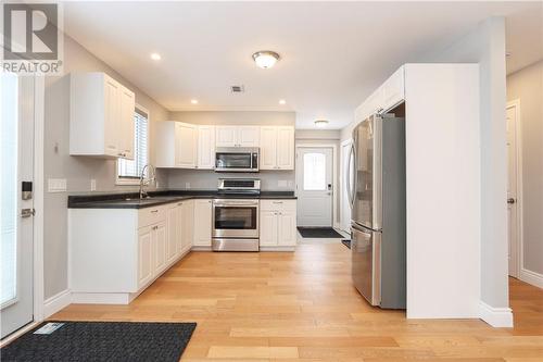 312 Allan Street, Coniston, ON - Indoor Photo Showing Kitchen