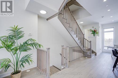 51 Credit Lane, Richmond Hill, ON - Indoor Photo Showing Other Room