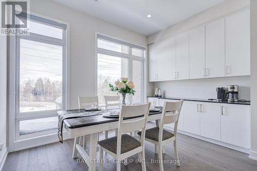 51 Credit Lane, Richmond Hill, ON - Indoor Photo Showing Dining Room