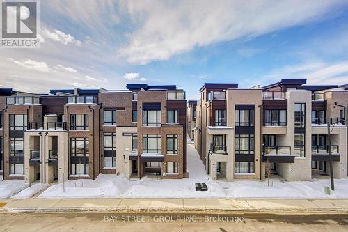 51 Credit Lane, Richmond Hill, ON - Outdoor With Facade