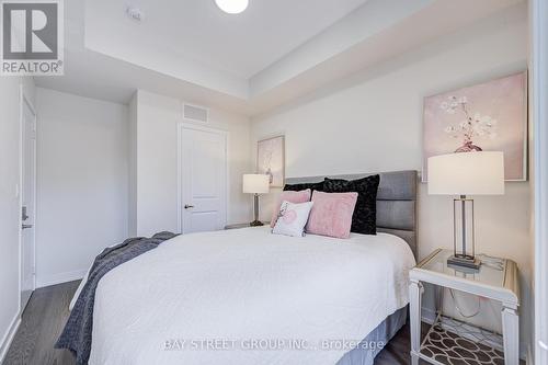 51 Credit Lane, Richmond Hill, ON - Indoor Photo Showing Bedroom